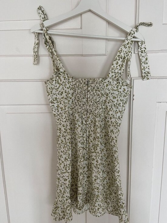 Reformation Desiree Linen Mini Tie Shoulder Dress in Ivy - Picture 6 of 8